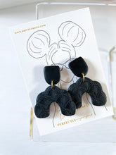 Load image into Gallery viewer, Black Textured Clay Arch Earrings
